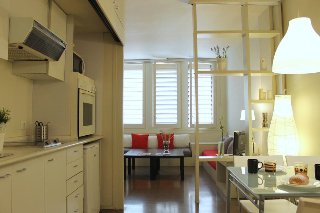 Sweet Bcn Apartments Barcelona Szoba fotó